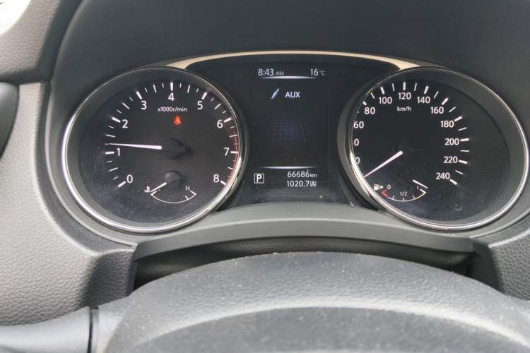 Used Nissan X-Trail 2014 2.0L CVT Comfort Edition 2WD Instrument Cluster