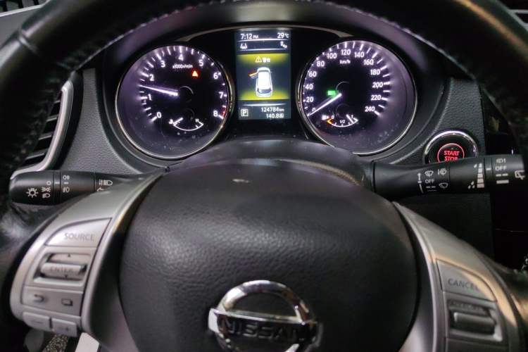 Used Nissan X-Trail 2014 2.5L CVT Luxury Edition 4WD Instrument Cluster