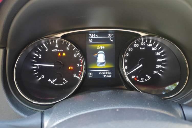 Used Nissan X-Trail 2014 2.5L CVT Leading Edition 4WD Instrument Cluster