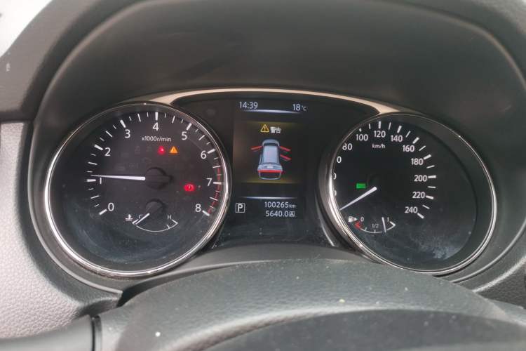 Used Nissan X-Trail 2014 2.0L CVT Comfort Edition 2WD Instrument Cluster