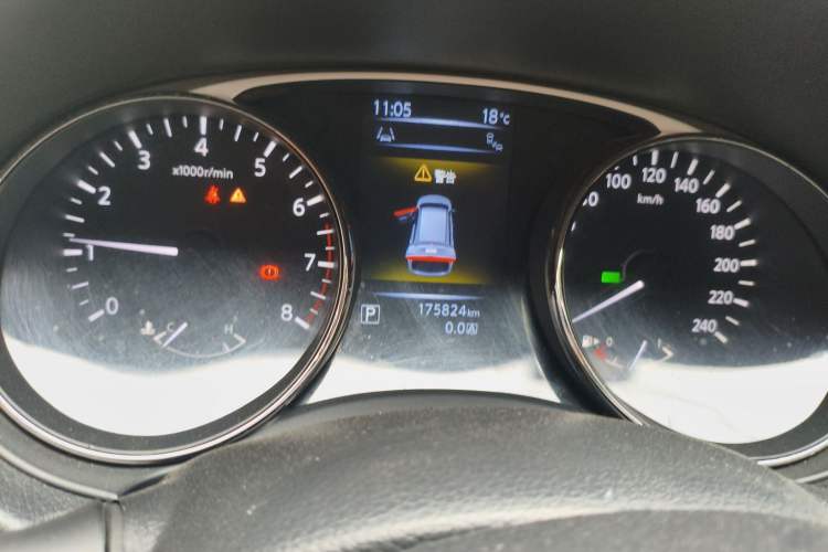 Used Nissan X-Trail 2014 2.5L CVT Luxury Edition 4WD Instrument Cluster
