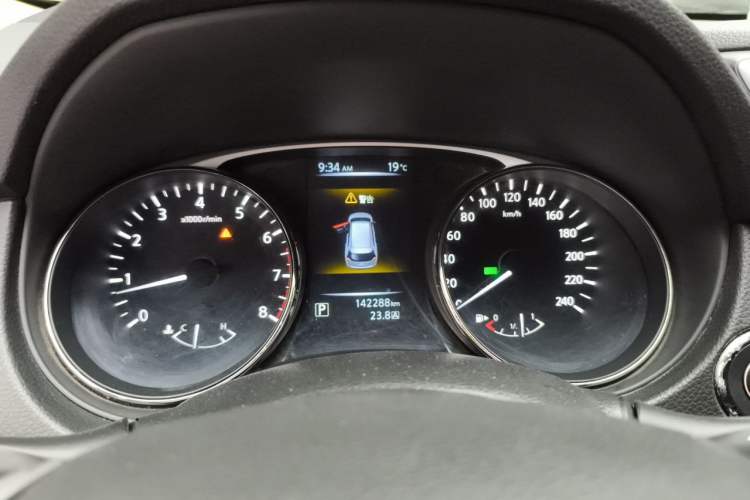Used Nissan X-Trail 2014 2.0L CVT Comfort Edition 2WD Instrument Cluster