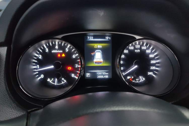 Used Nissan X-Trail 2014 2.0L CVT Comfort Edition 2WD Instrument Cluster