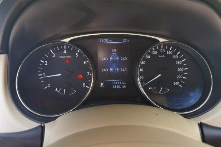 Used Nissan X-Trail 2014 2.0L CVT Comfort Edition 2WD Instrument Cluster