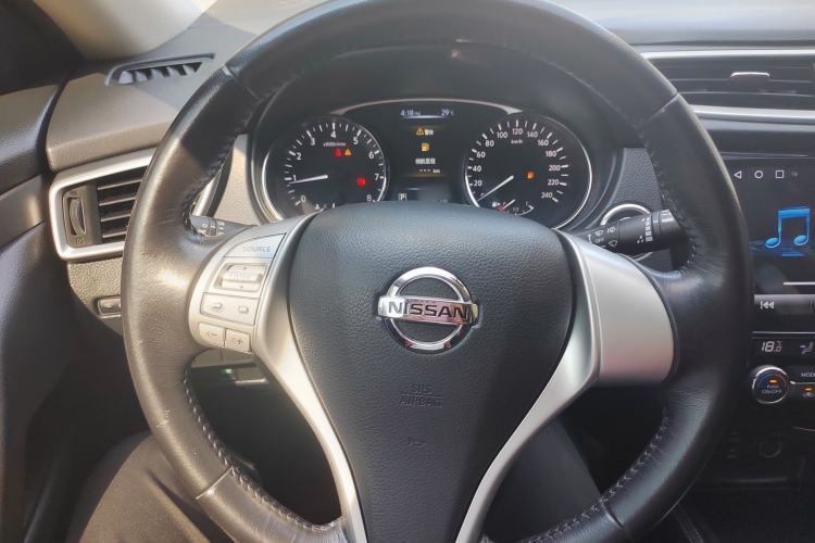 Used Nissan X-Trail 2014 2.0L CVT Comfort Edition 2WD Interior 1