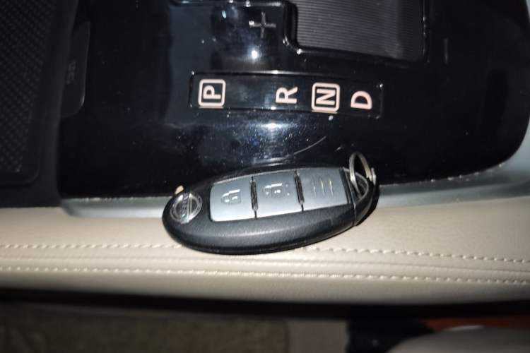Used Nissan X-Trail 2014 2.0L CVT Comfort Edition 2WD Interior 1