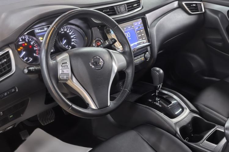 Used Nissan X-Trail 2014 2.0L CVT Comfort Edition 2WD Interior 1