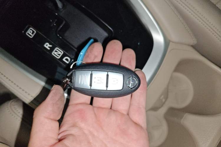 Used Nissan X-Trail 2014 2.0L CVT Comfort Edition 2WD Interior 1
