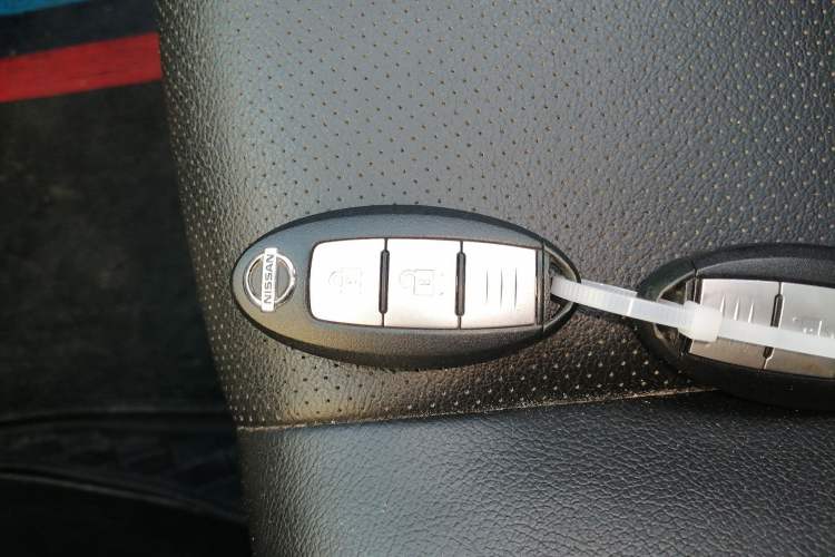 Used Nissan X-Trail 2014 2.0L CVT Comfort Edition 2WD Interior 1