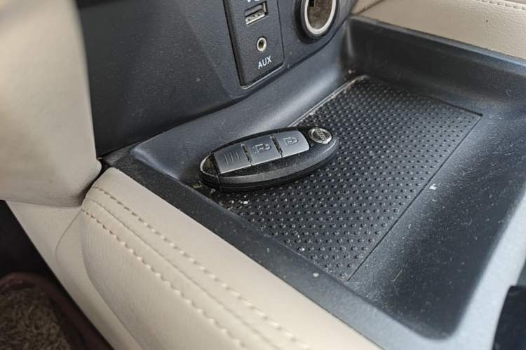 Used Nissan X-Trail 2014 2.0L CVT Comfort Edition 2WD Interior 1