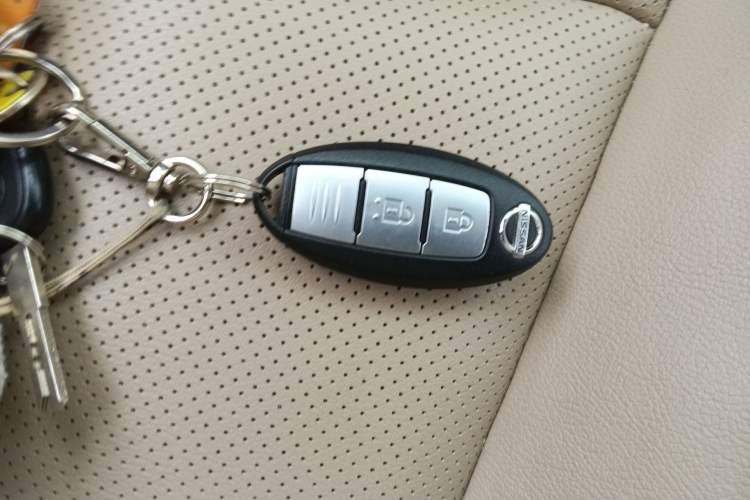 Used Nissan X-Trail 2014 2.0L CVT Comfort Edition 2WD Interior 1