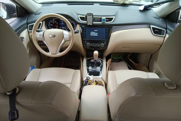 Used Nissan X-Trail 2014 2.0L CVT Comfort Edition 2WD Interior 2
