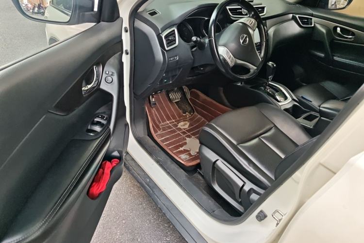 Used Nissan X-Trail 2014 2.0L CVT Smart Edition 2WD Interior 3