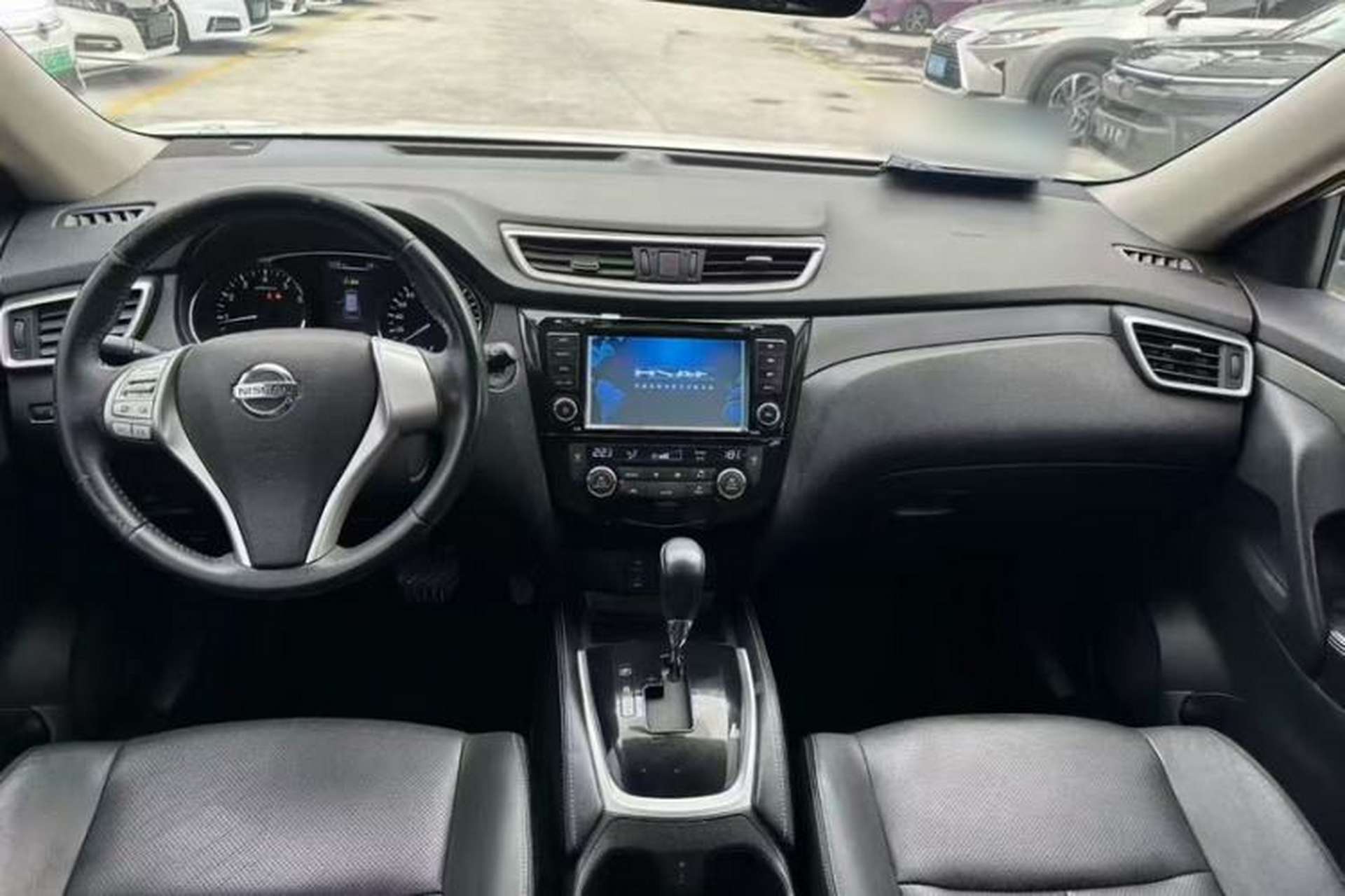 Used Nissan X-Trail 2014 2.0L CVT Comfort Edition 2WD Interior 3