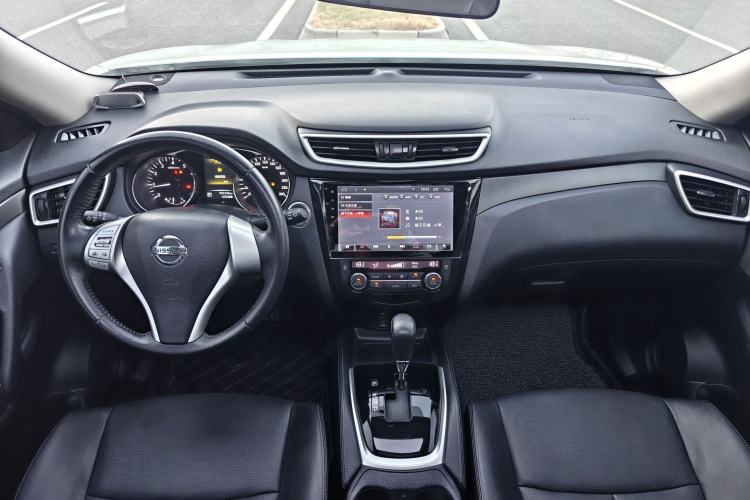 Used Nissan X-Trail 2014 2.0L CVT Comfort Edition 2WD Interior 3