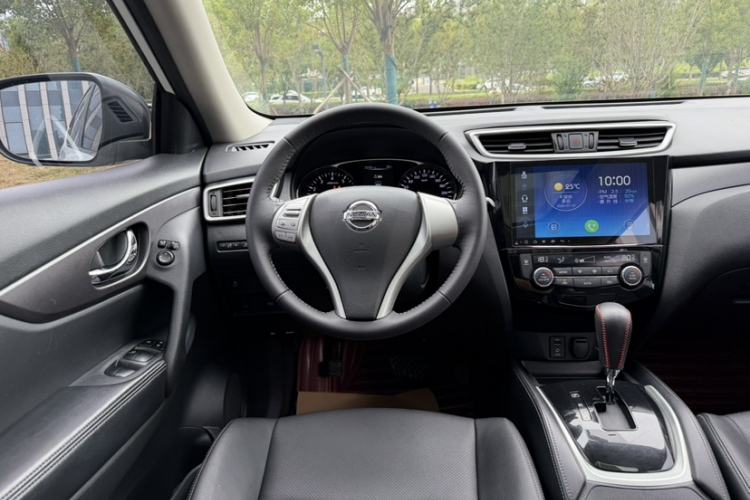 Used Nissan X-Trail 2014 2.0L CVT Comfort Edition 2WD Interior 6