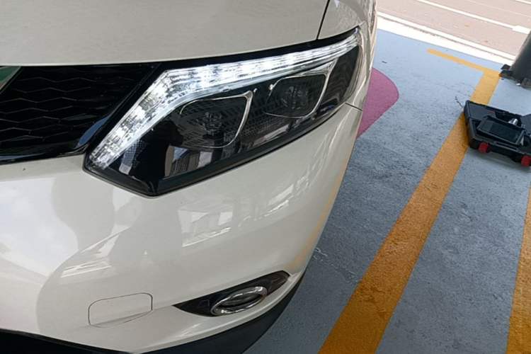 Used Nissan X-Trail 2014 2.0L CVT Comfort Edition 2WD Left Front Headlight