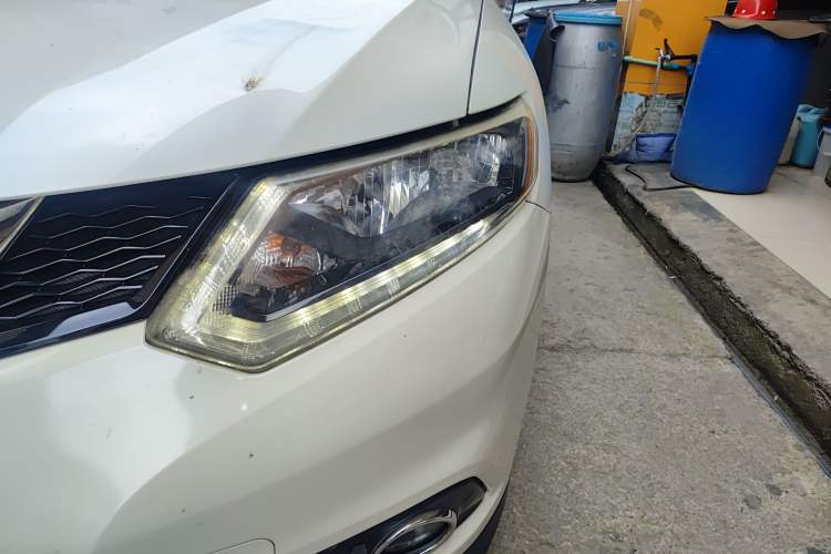 Used Nissan X-Trail 2014 2.5L CVT Luxury Edition 4WD Left Front Headlight