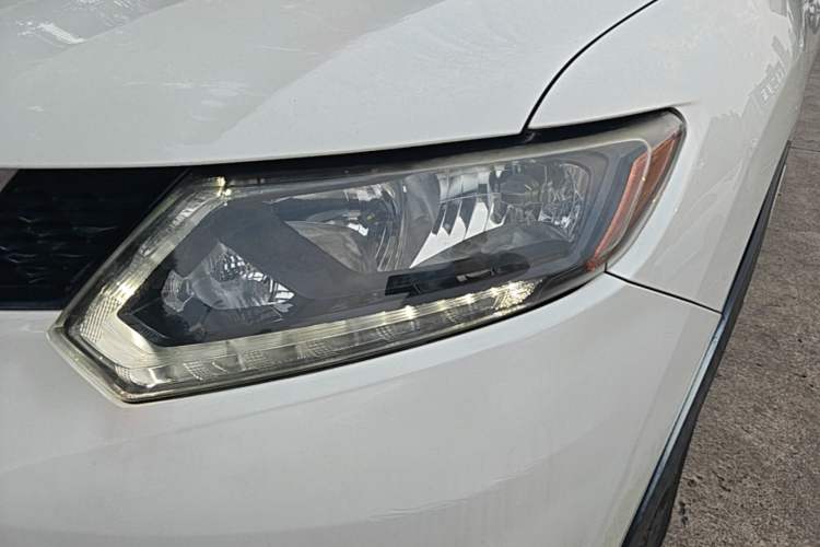 Used Nissan X-Trail 2014 2.0L CVT Comfort Edition 2WD Left Front Headlight