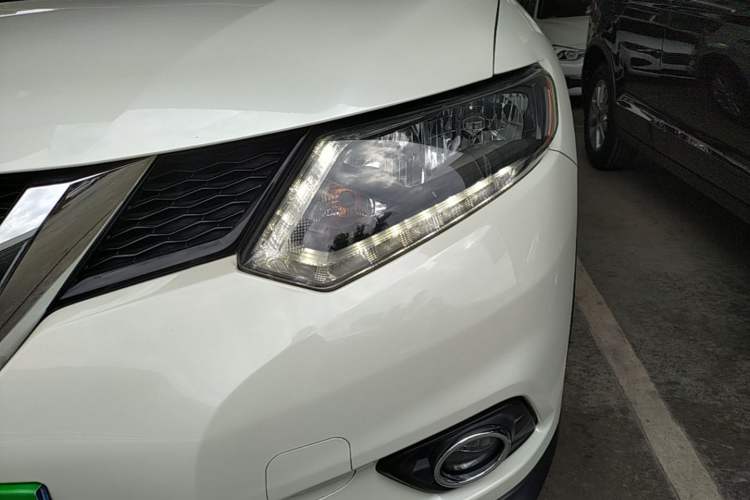 Used Nissan X-Trail 2014 2.0L CVT Comfort Edition 2WD Left Front Headlight