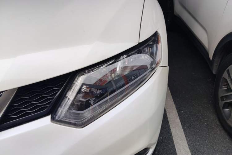 Used Nissan X-Trail 2014 2.0L CVT Comfort Edition 2WD Left Front Headlight