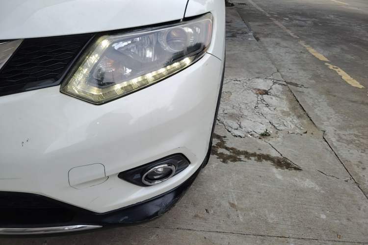 Used Nissan X-Trail 2014 2.0L CVT Comfort Edition 2WD Left Front Headlight