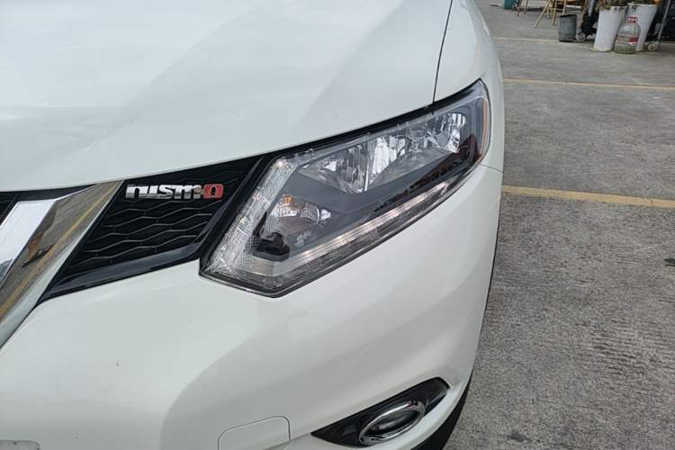 Used Nissan X-Trail 2014 2.0L CVT Comfort Edition 2WD Left Front Headlight