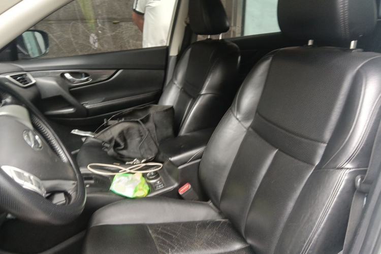 Used Nissan X-Trail 2014 2.5L CVT Luxury Edition 4WD Left Front Seat