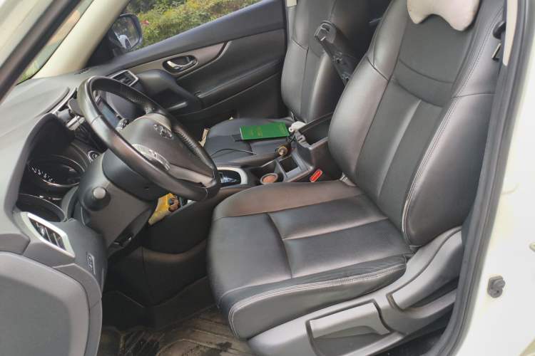 Used Nissan X-Trail 2014 2.0L CVT Comfort Edition 2WD Left Front Seat
