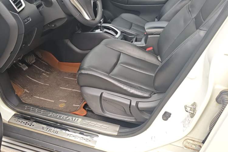 Used Nissan X-Trail 2014 2.0L CVT Comfort Edition 2WD Left Front Seat