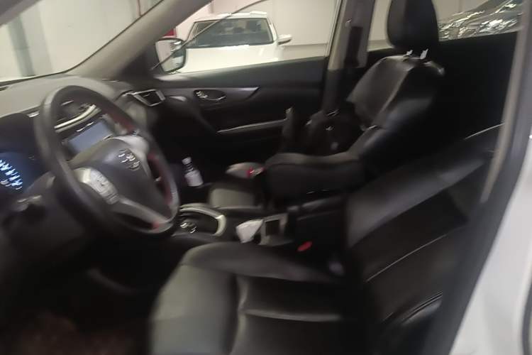 Used Nissan X-Trail 2014 2.0L CVT Comfort Edition 2WD Left Front Seat