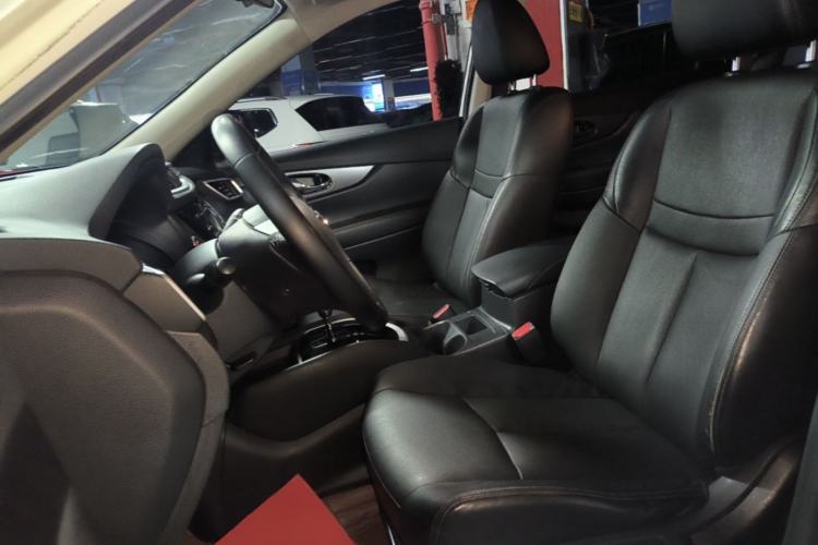 Used Nissan X-Trail 2014 2.0L CVT Comfort Edition 2WD Left Front Seat