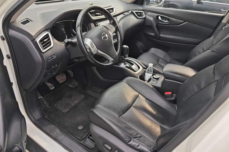 Used Nissan X-Trail 2014 2.5L CVT Luxury Edition 4WD Left Front Seat