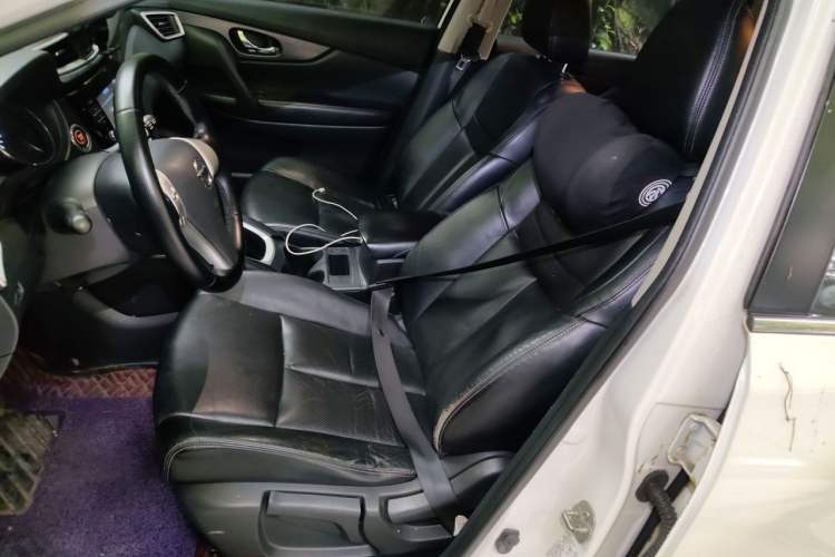Used Nissan X-Trail 2014 2.0L CVT Comfort Edition 2WD Left Front Seat