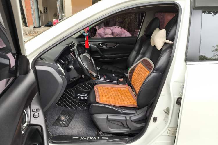 Used Nissan X-Trail 2014 2.0L CVT Comfort Edition 2WD Left Front Seat