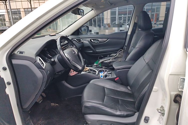Used Nissan X-Trail 2014 2.5L CVT Leading Edition 4WD Left Front Seat