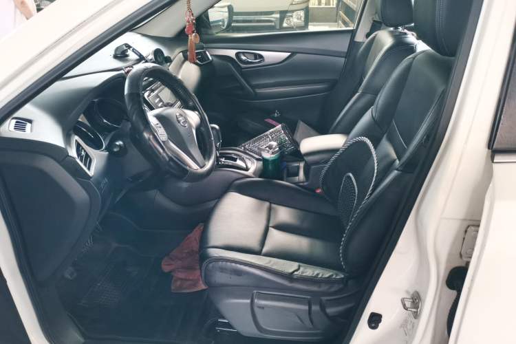 Used Nissan X-Trail 2014 2.0L CVT Comfort Edition 2WD Left Front Seat