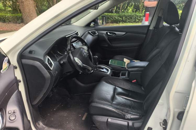 Used Nissan X-Trail 2014 2.0L CVT Comfort Edition 2WD Left Front Seat