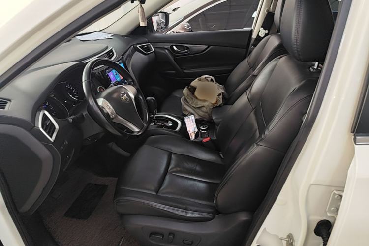 Used Nissan X-Trail 2014 2.5L CVT Luxury Edition 4WD Left Front Seat