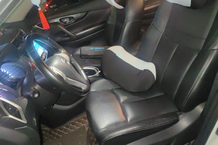 Used Nissan X-Trail 2014 2.5L CVT Leading Edition 4WD Left Front Seat