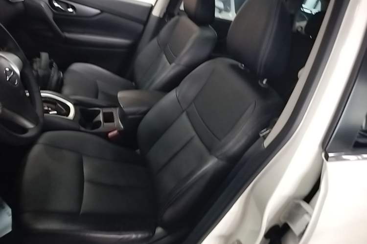 Used Nissan X-Trail 2014 2.0L CVT Comfort Edition 2WD Left Front Seat