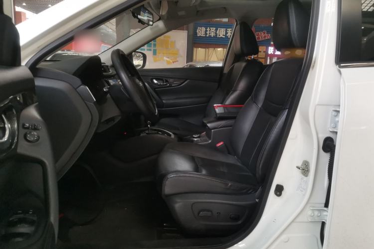 Used Nissan X-Trail 2014 2.5L CVT Leading Edition 4WD Left Front Seat