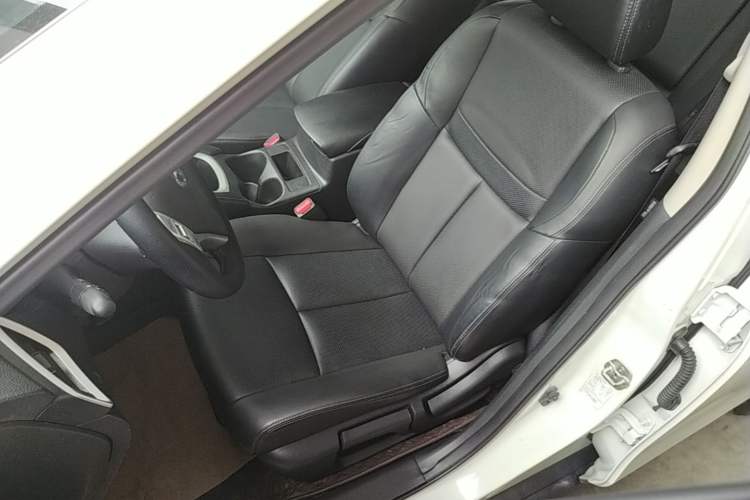 Used Nissan X-Trail 2014 2.0L CVT Comfort Edition 2WD Left Front Seat