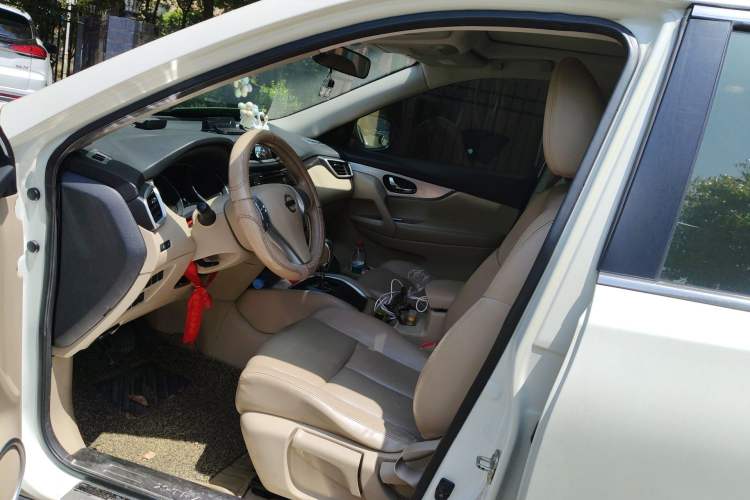 Used Nissan X-Trail 2014 2.0L CVT Comfort Edition 2WD Left Front Seat