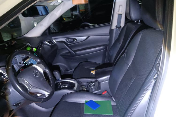 Used Nissan X-Trail 2014 2.5L CVT Luxury Edition 4WD Left Front Seat