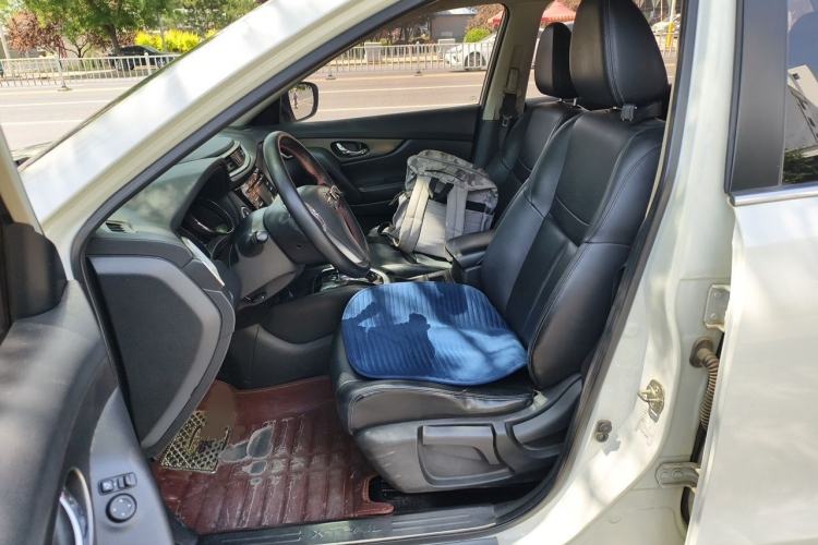 Used Nissan X-Trail 2014 2.0L CVT Comfort Edition 2WD Left Front Seat