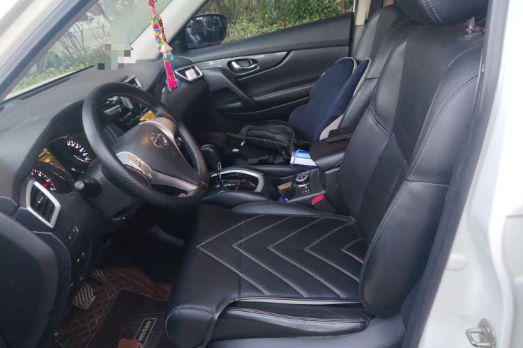 Used Nissan X-Trail 2014 2.5L CVT Luxury Edition 4WD Left Front Seat