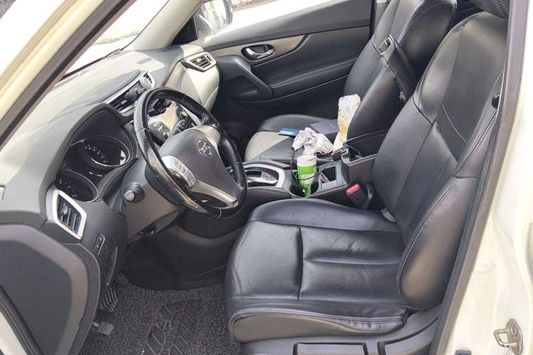 Used Nissan X-Trail 2014 2.0L CVT Comfort Edition 2WD Left Front Seat