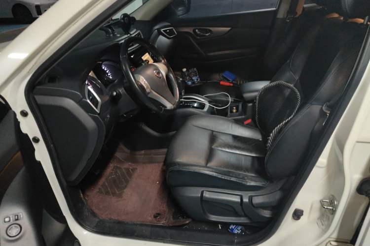 Used Nissan X-Trail 2014 2.0L CVT Comfort Edition 2WD Left Front Seat