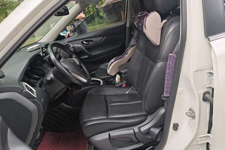 Used Nissan X-Trail 2014 2.0L CVT Comfort Edition 2WD Left Front Seat